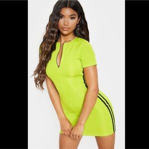Lime Zip Front Side Stripe Bodycon Dress
 
Size: 0 US
 
Colour: Lime